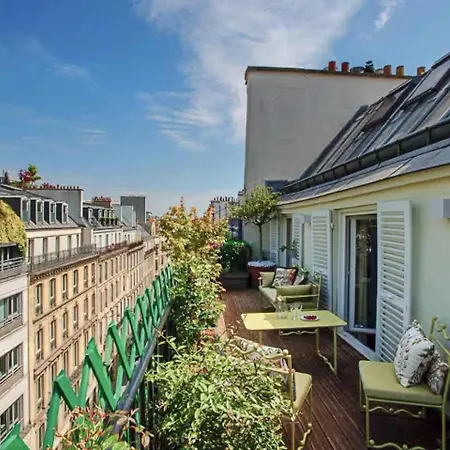 Ultra Luxe Et Confort Au Coeur Des Champs-elysees