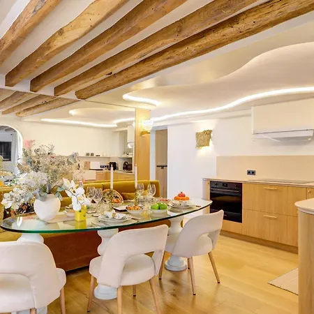 Ultra Luxe Et Confort Au Coeur Des Champs-elysees Апартаменты Париж