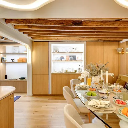 Apartment Ultra Luxe Et Confort Au Coeur Des Champs-elysees